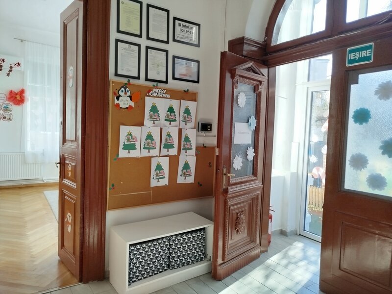 Pache, spatiu mare si parcare vila unica cu prestanta in locatie eleganta.