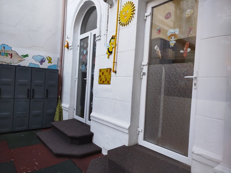 Pache, spatiu mare si parcare vila unica cu prestanta in locatie eleganta.